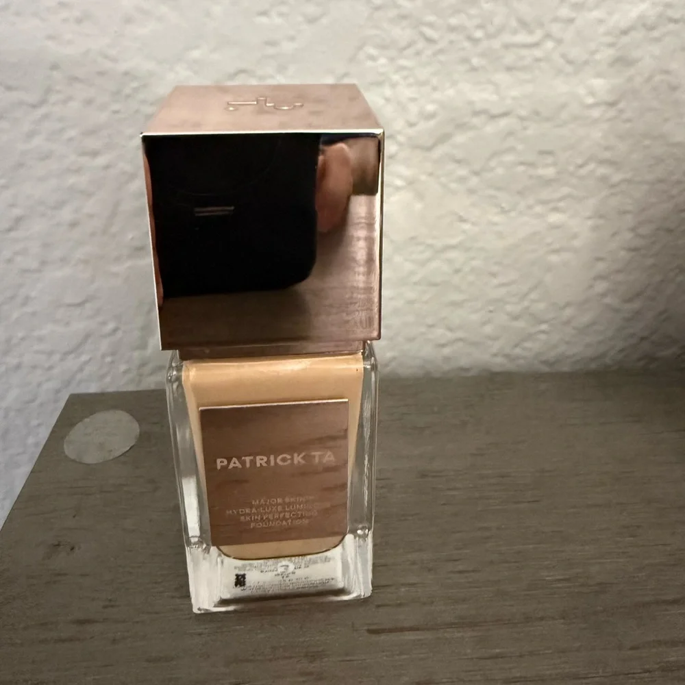 PATRICK TA Liquid Foundation - Olive 13 - Picture 1 of 3